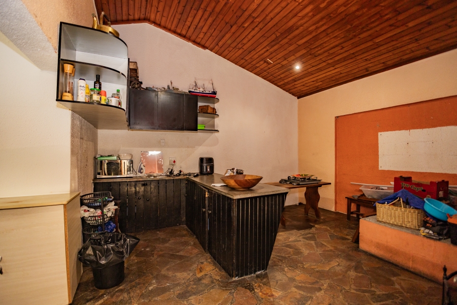 7 Bedroom Property for Sale in Protea Heights Western Cape